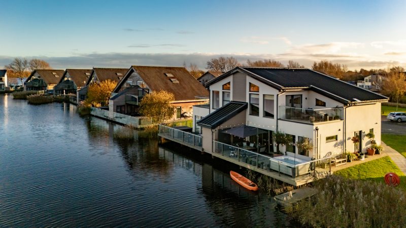 Still Waters, a Cotswold lakeside lodge overlooking Waters Edge
